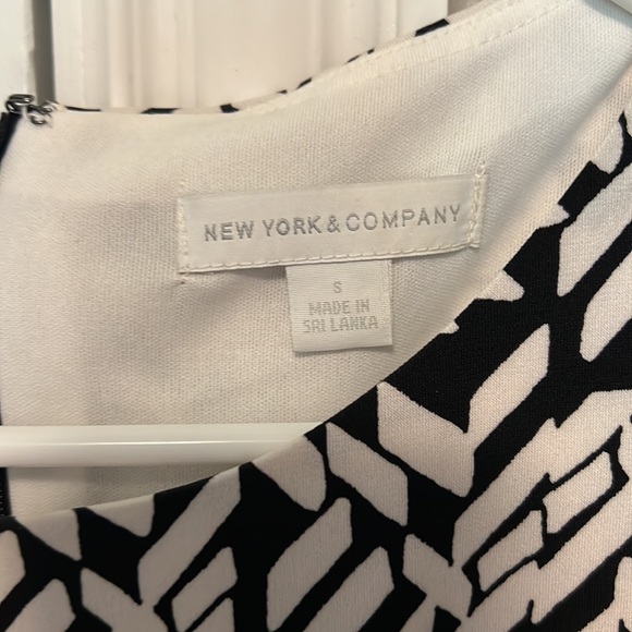 Woman’s Dress - Picture 3 of 3